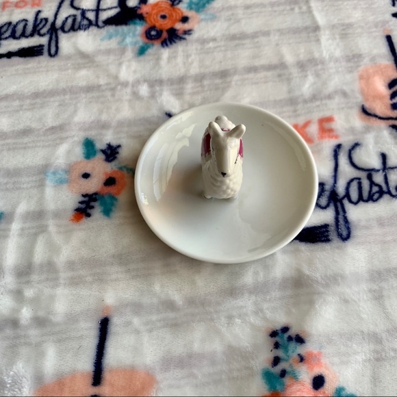 1 LEFT! π¦ Llama Ceramic Jewelry Holder π¦ - Picture 5 of 5